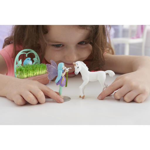 Unicorn & Friends playing