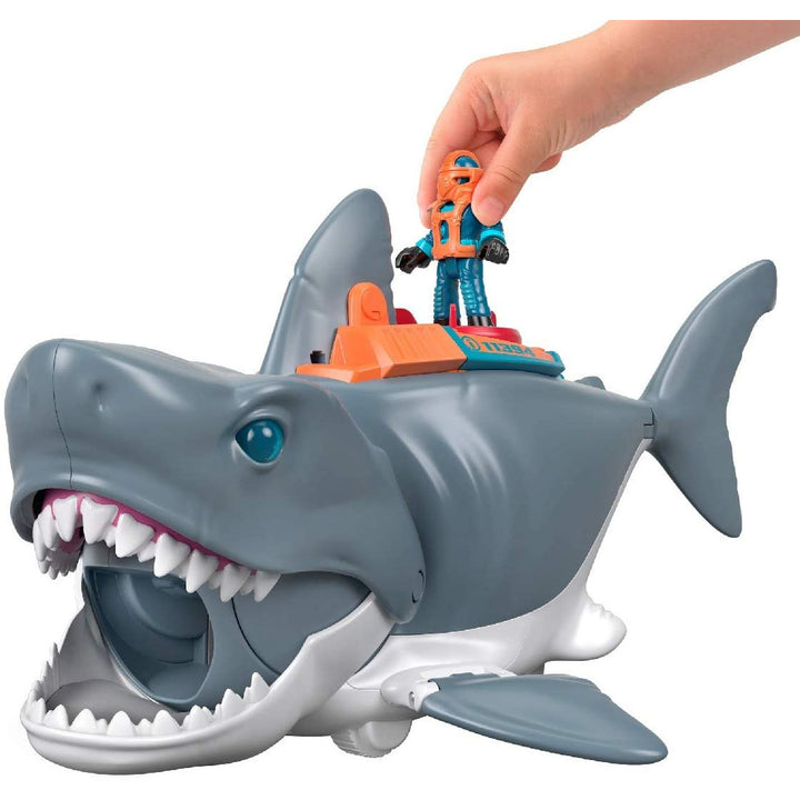 Mega BIte Shark in action